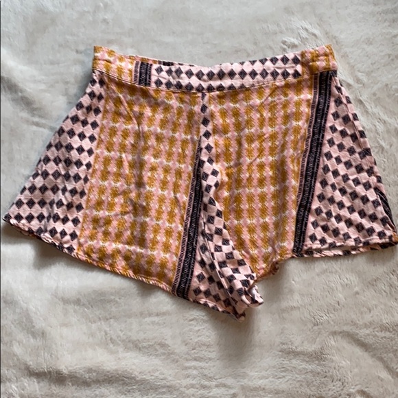 Forever21 Boho Printed Shorts Medium - Picture 3 of 5